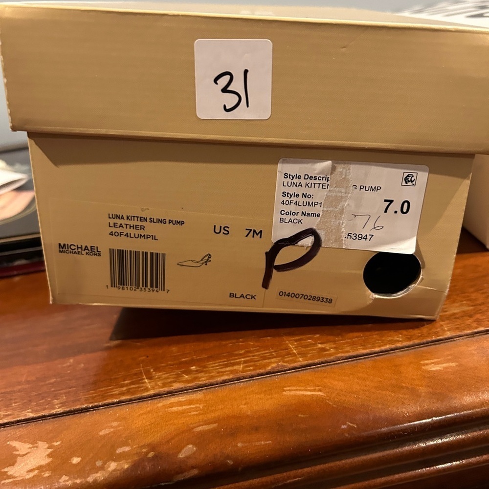 Michael Kors Women's Luna Slingback Kitten-Heel Pumps Black Size 8.5 New In Box - Picture 7 of 7